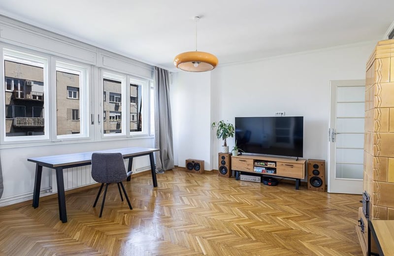 Rental of a bright 3-room apartment, 99 m², city center, Belgrade, Serbia